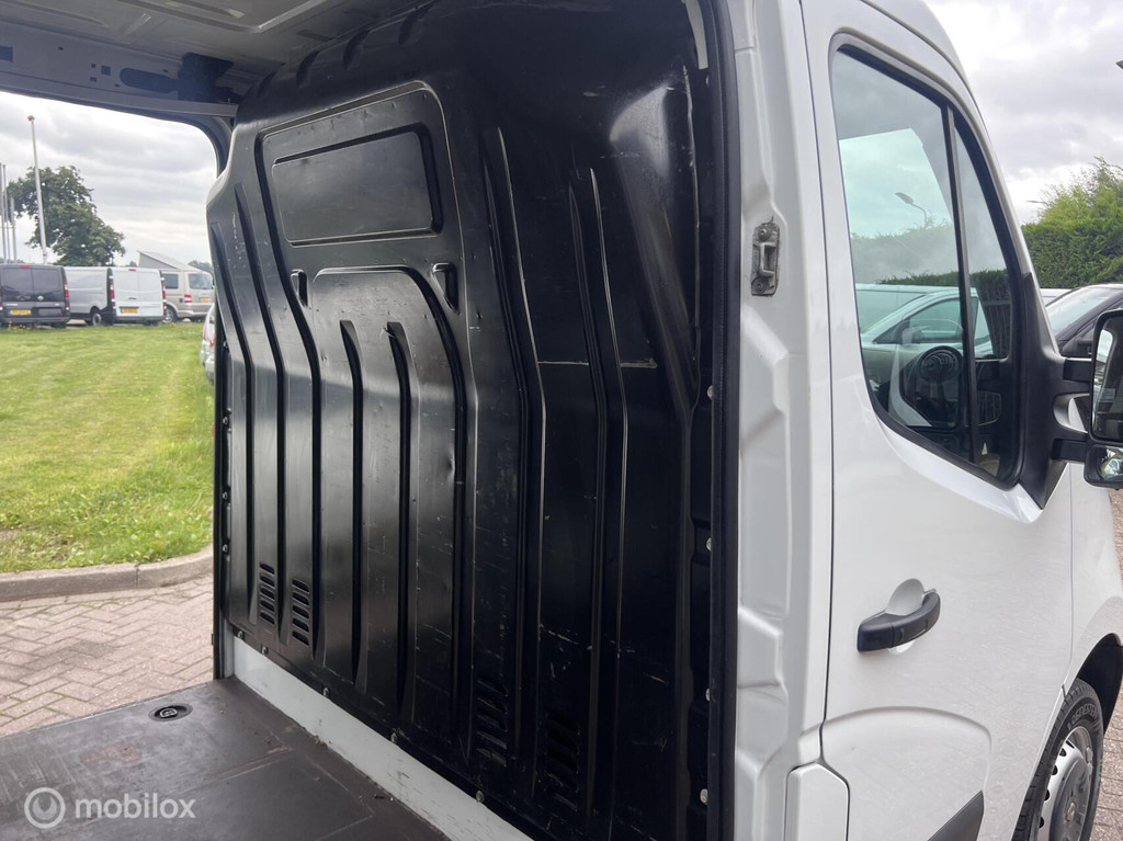 Renault Master bestel T33 2.3 dCi L1H1 178000 km dub deur 11