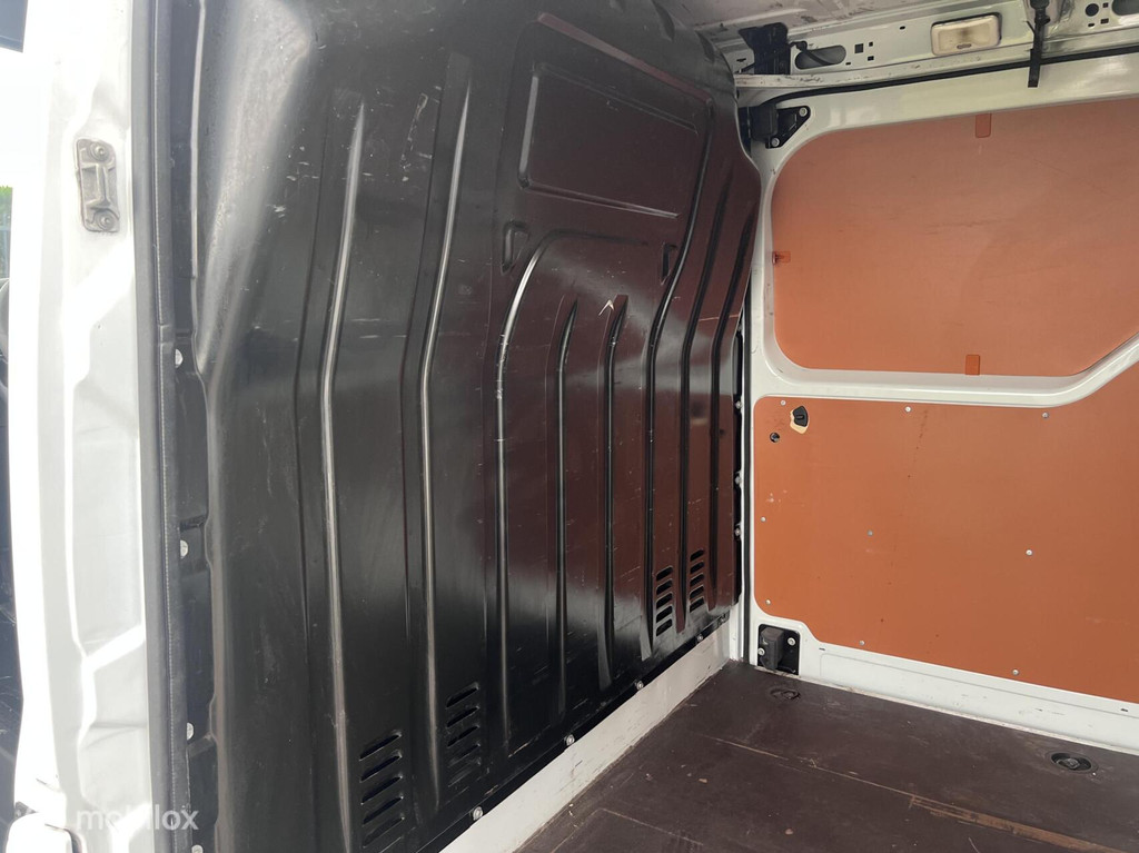 Renault Master bestel T33 2.3 dCi L1H1 178000 km dub deur 9