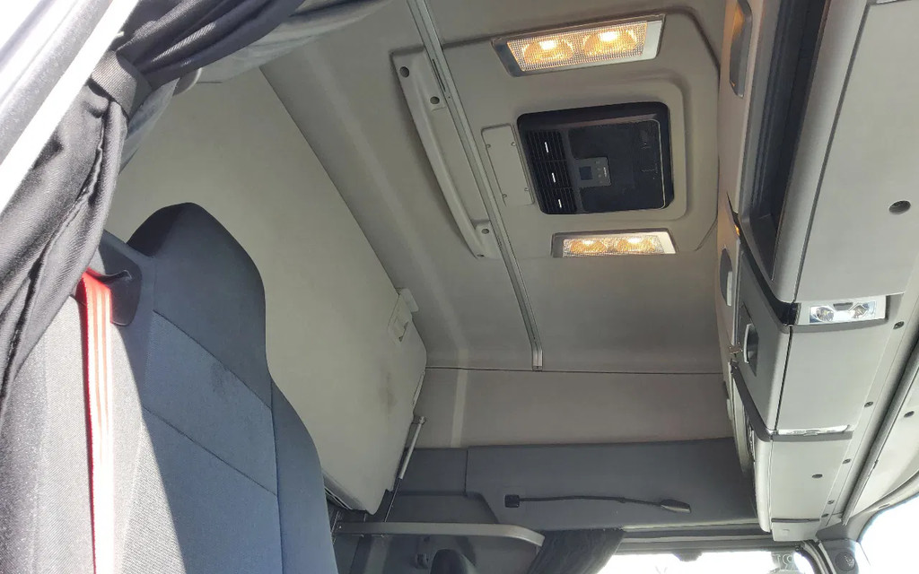 Renault T 520 SLEEPERCAB 4x2 - 13 Liter - EURO 6 - VF611A369MD029477 16