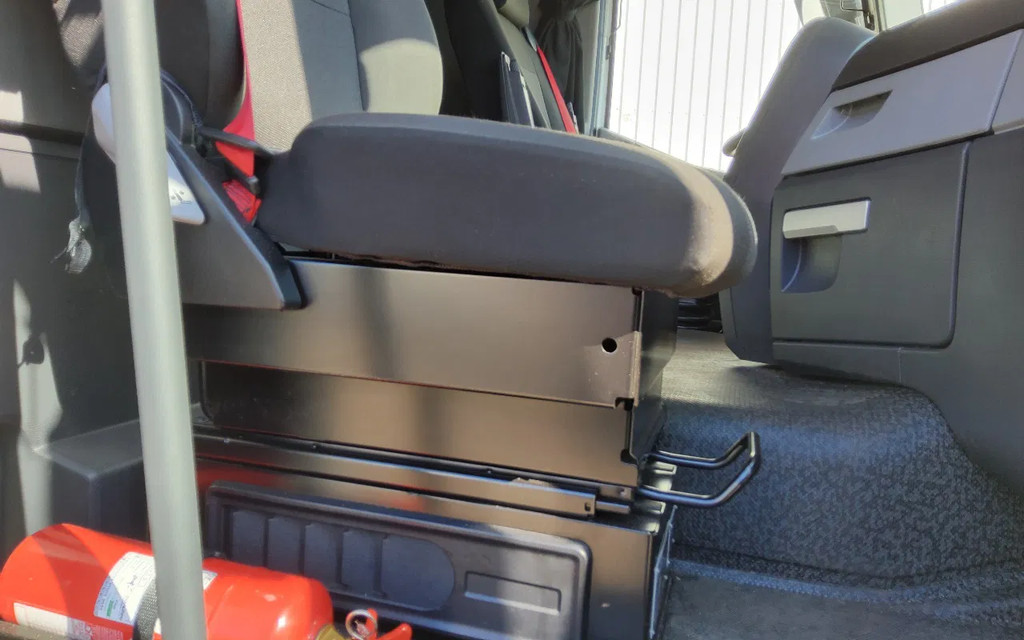 Renault T 520 SLEEPERCAB 4x2 - 13 Liter - EURO 6 - VF611A369MD029477 18