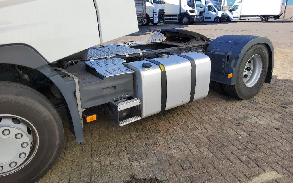 Renault T 520 SLEEPERCAB 4x2 - 13 Liter - EURO 6 - VF611A369MD029477 8