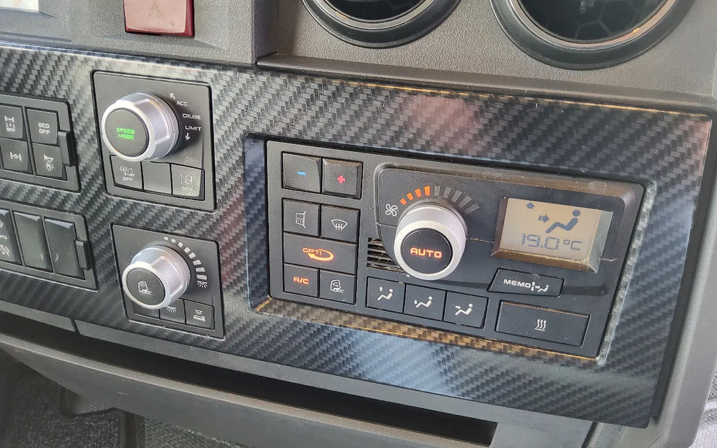 Renault T HIGH 520 SLEEPER 4x2 - 13 LITER - EURO 6 - VF610A364ND030945 16