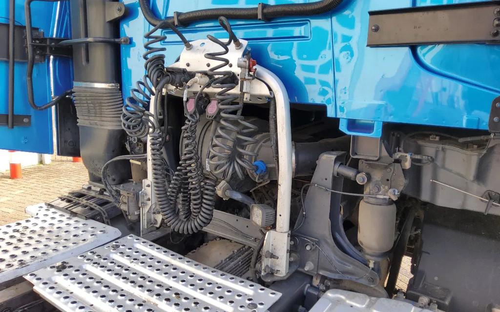 Renault T HIGH 520 SLEEPER 4x2 - 13 LITER - EURO 6 - VF610A364ND030945 8