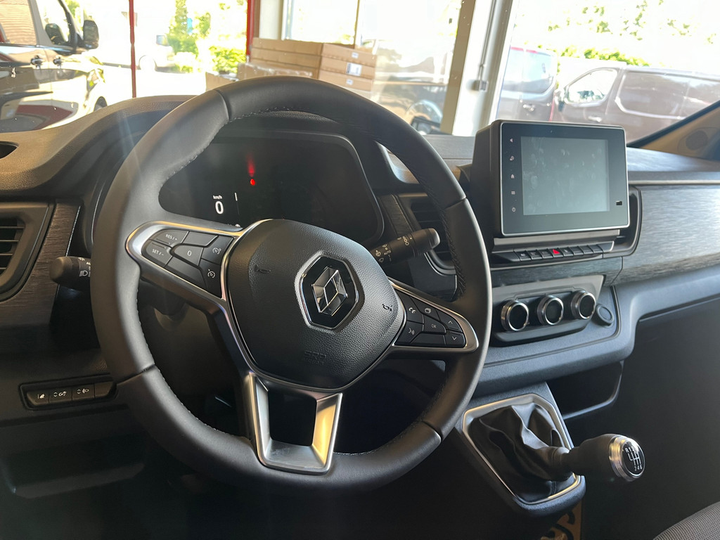 Renault TRAFIC 2.0 Blue dCi 130 T30 L2H1 Advance 12