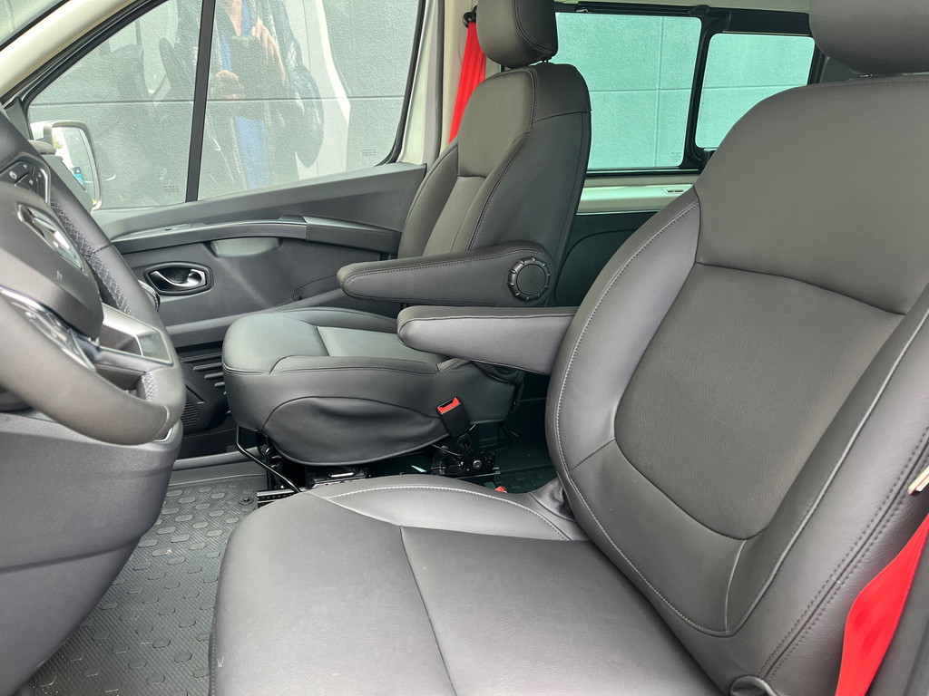 Renault TRAFIC 2.0 DCI EDC 170 PK AUT T29 L2H1 Extra DC SPORT 9