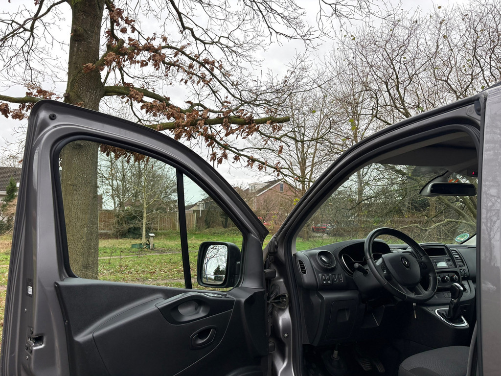 Renault TRAFIC 2.0 dCi 145PK L2H1|EURO6|AUTOMAAT|airco|cruise|achteruitrijcamera|LED|trekhaak|drie zitplaatsen|elektrisch pakket 12