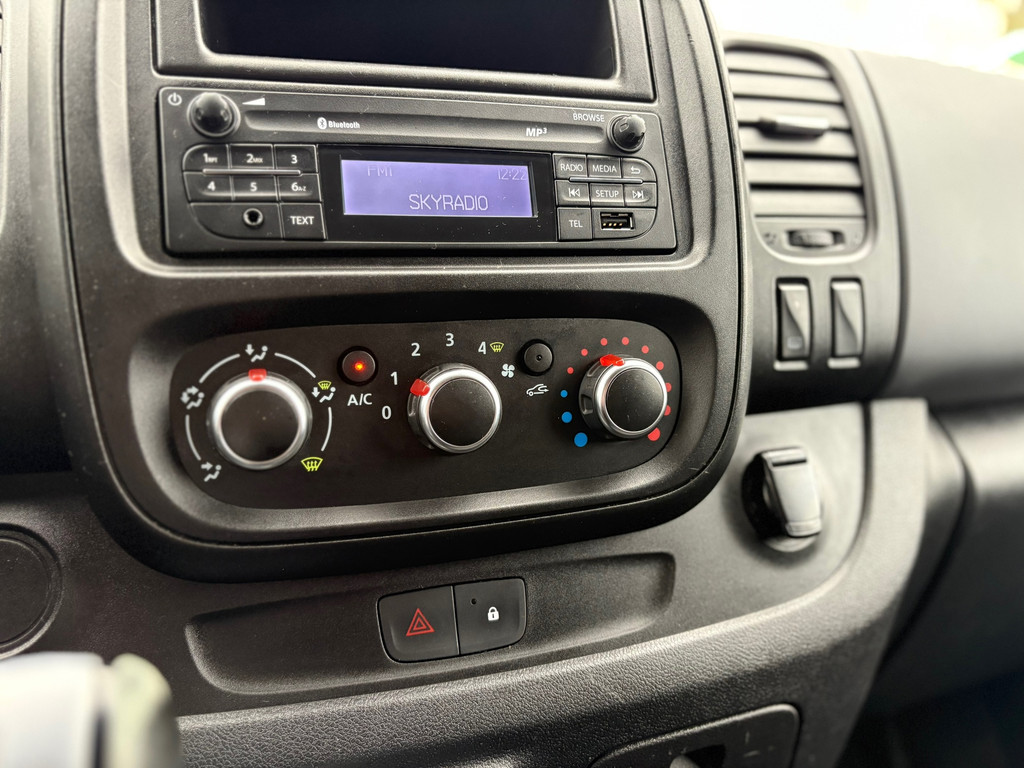 Renault TRAFIC 2.0 dCi 145PK L2H1|EURO6|AUTOMAAT|airco|cruise|achteruitrijcamera|LED|trekhaak|drie zitplaatsen|elektrisch pakket 17