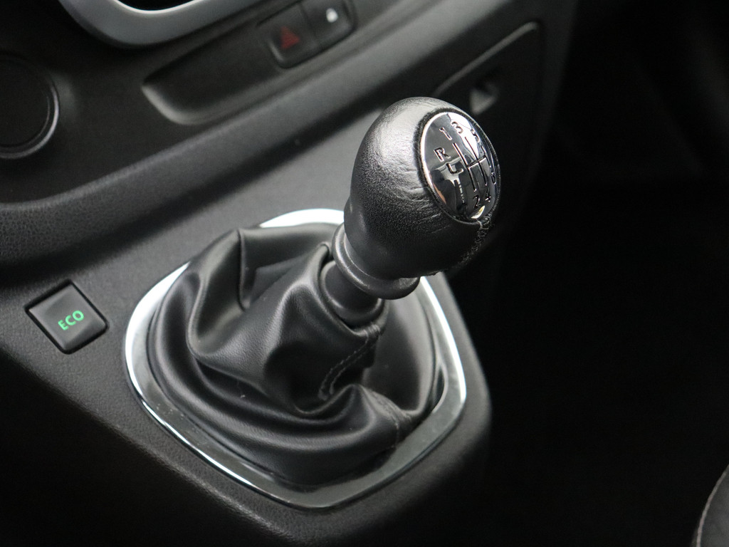 Renault Trafic 1.6DCi 120PK Lang | Navigatie | Airco | Cruise | 3-Persoons | Betimmeringrdw 15