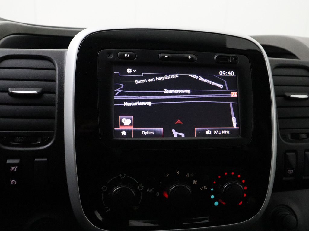 Renault Trafic 1.6DCi 120PK Lang | Navigatie | Airco | Cruise | 3-Persoons | Betimmeringrdw 17