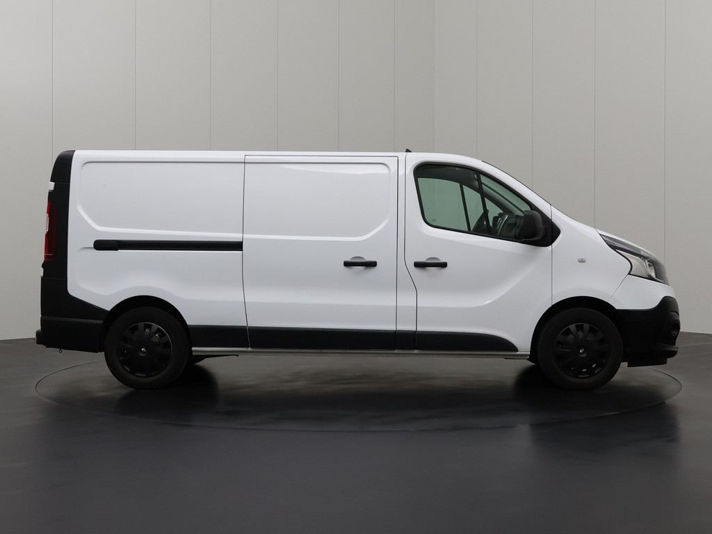 Renault Trafic 1.6DCi 125PK Lang | Navigatie | Airco | 3-Persoons | Trekhaak 13