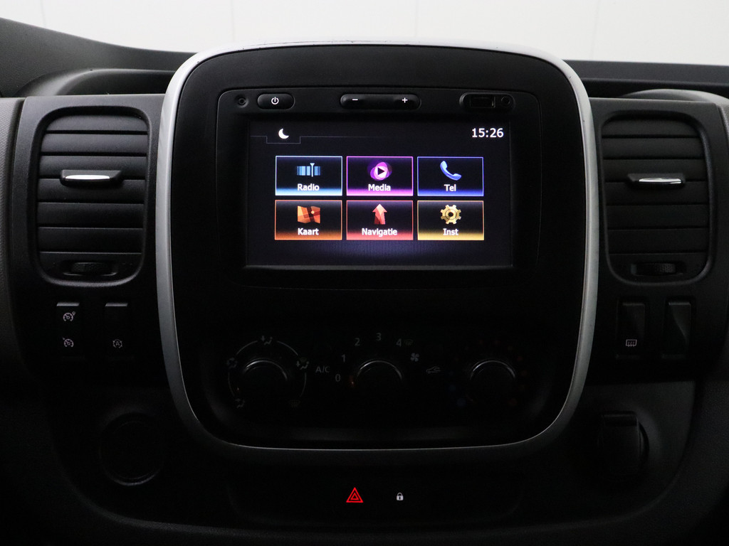 Renault Trafic 1.6DCi 125PK Lang | Navigatie | Airco | 3-Persoons | Trekhaak 16