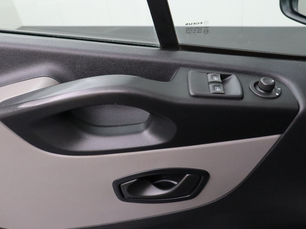 Renault Trafic 1.6DCi 125PK Lang | Navigatie | Airco | 3-Persoons | Trekhaak 8