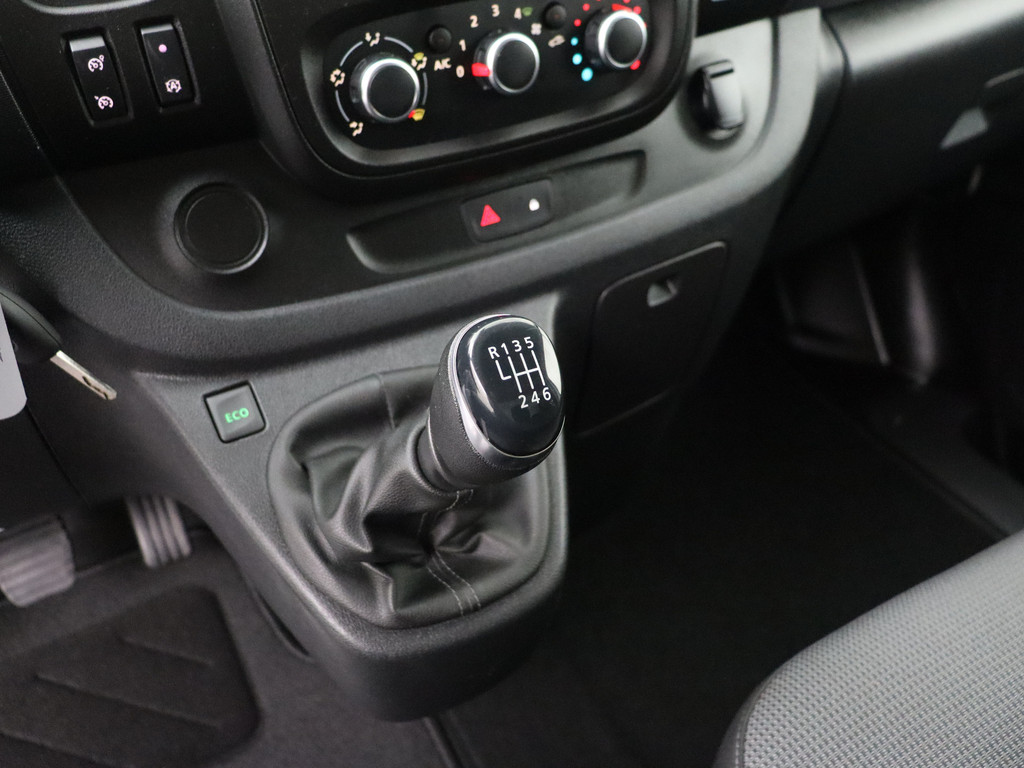 Renault Trafic 1.6DCi 2xSchuifdeur | Imperiaal | Trekhaak | Camera | Airco | Cruise | 3-Persoons | Betimmering 16