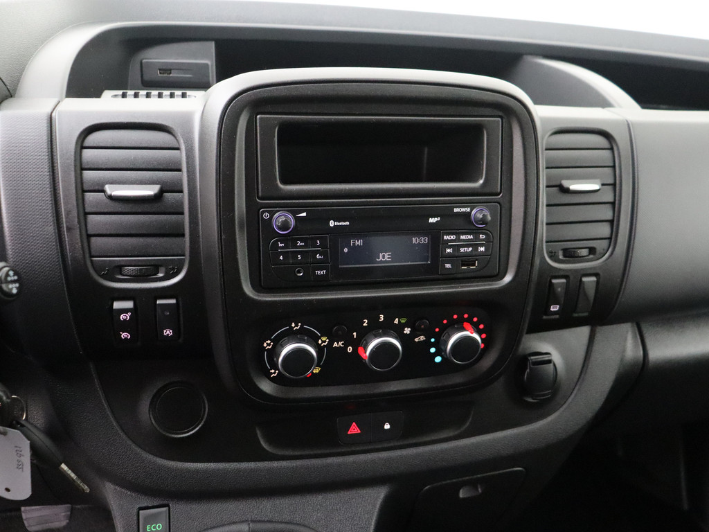 Renault Trafic 1.6DCi 2xSchuifdeur | Imperiaal | Trekhaak | Camera | Airco | Cruise | 3-Persoons | Betimmering 17