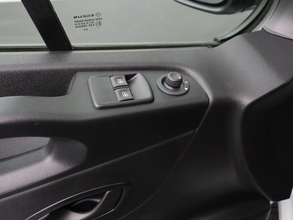 Renault Trafic 1.6DCi 2xSchuifdeur | Imperiaal | Trekhaak | Camera | Airco | Cruise | 3-Persoons | Betimmering 8