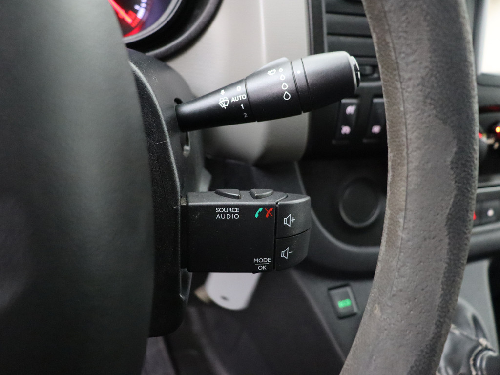 Renault Trafic 1.6DCi Lang Comfort Energy | Navigatie | Camera | Airco | 3-Persoons | Betimmering 15