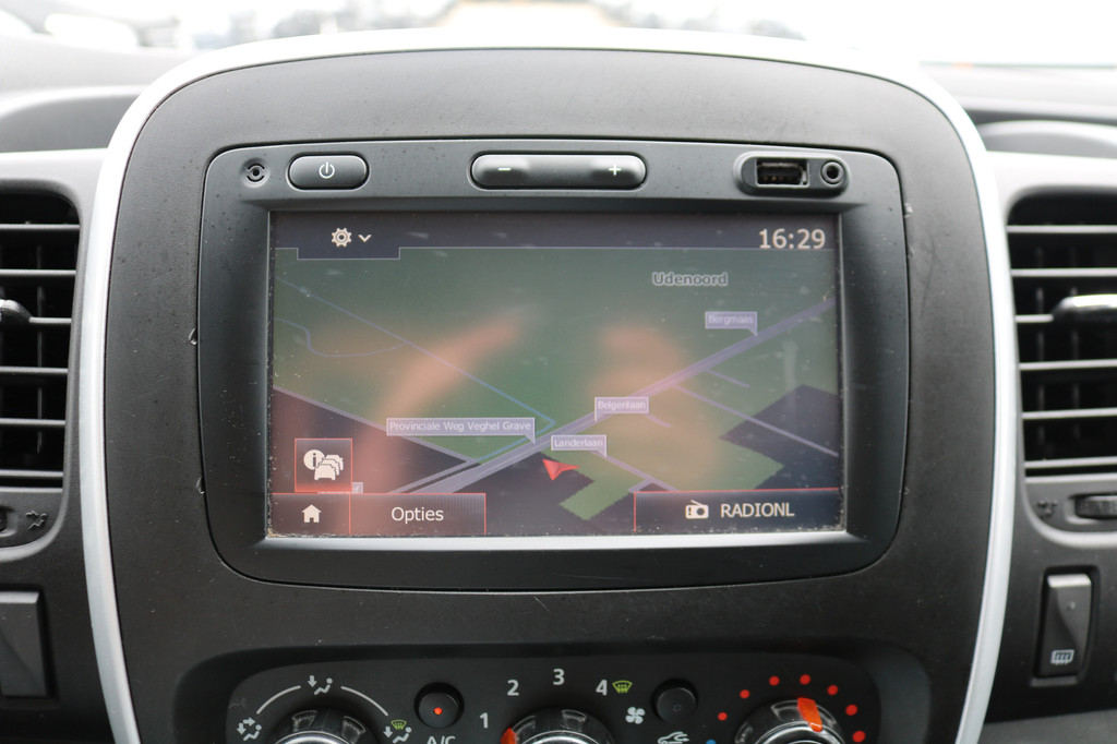 Renault Trafic 1.6 dCi 120pk L2 H1 Airco Trekhaak 21