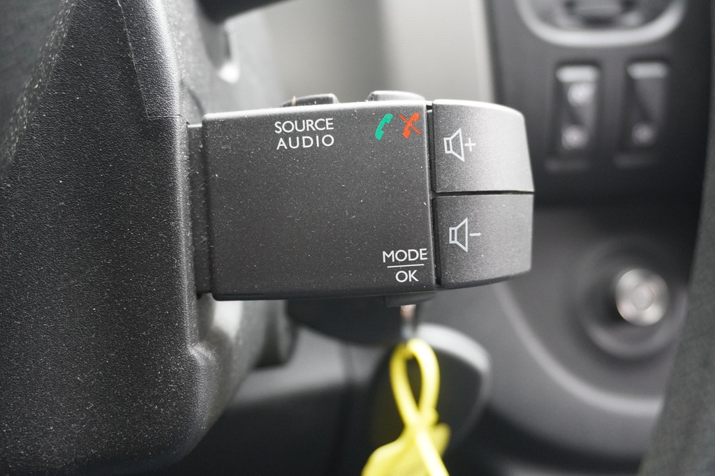 Renault Trafic 1.6 dCi 125PK EURO 6 - Airco - Cruise - Trekhaak - â¬12.499,- Excl. 17