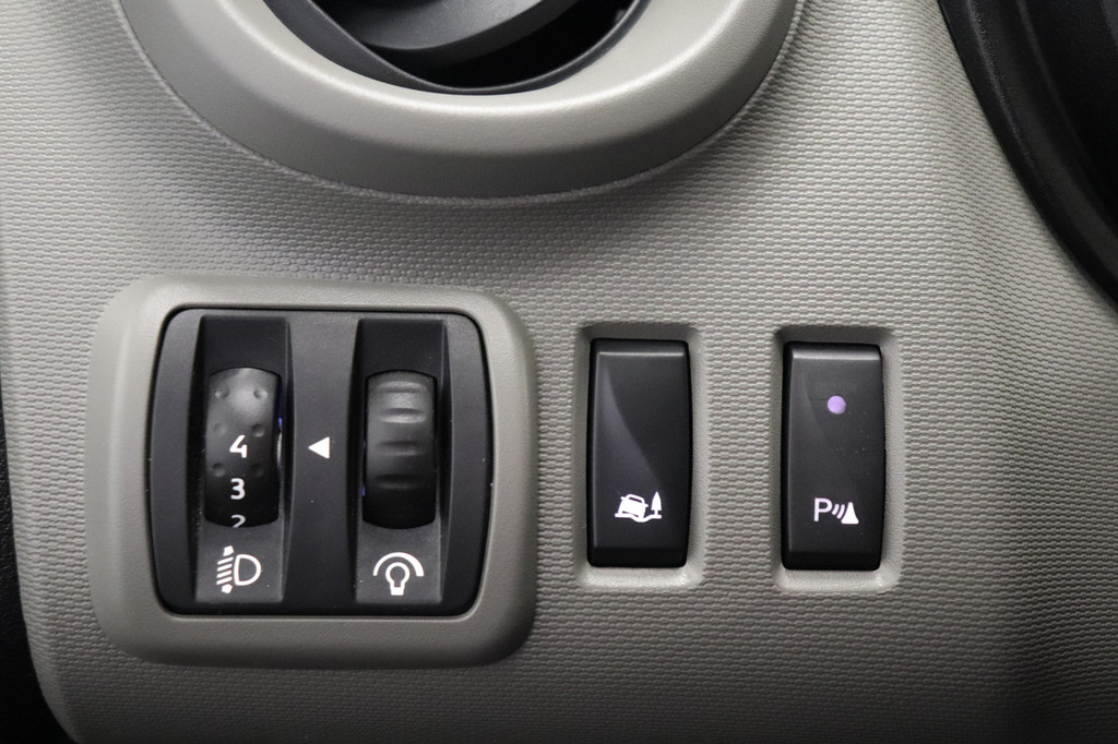 Renault Trafic 1.6 dCi 125PK EURO 6 - Airco - Navi - Cruise - ⬠12.499,- Excl. 21