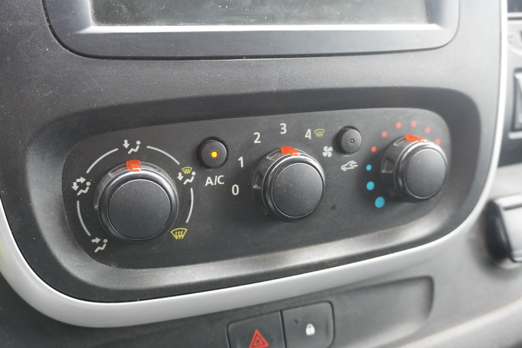 Renault Trafic 1.6 dCi 125PK EURO 6 - Airco - Navi - Cruise - ⬠12.900,- Excl. 9