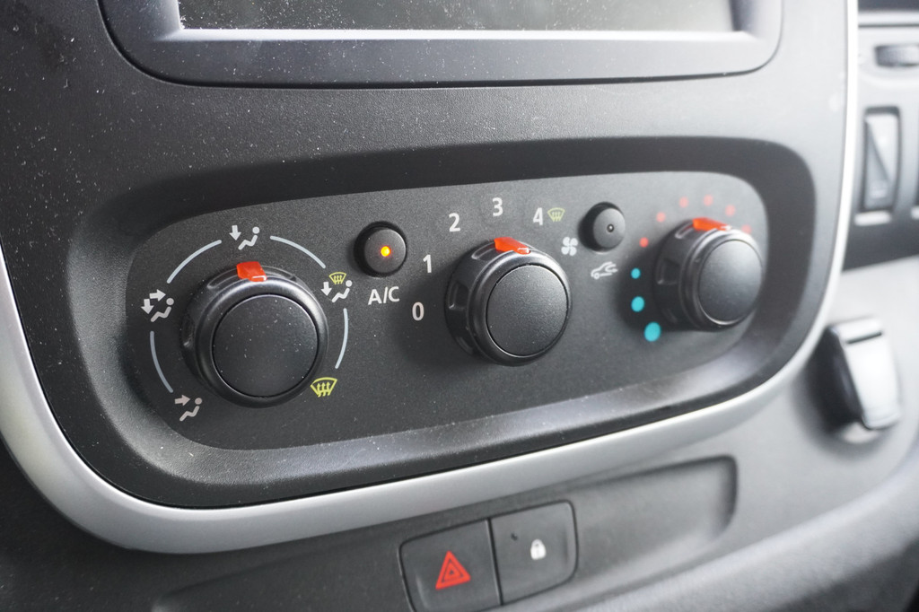 Renault Trafic 1.6 dCi 125PK EURO 6 - Airco - Navi - Cruise - ⬠9.950,- Excl. 14