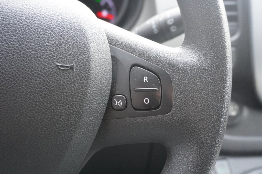 Renault Trafic 1.6 dCi 125PK EURO 6 - Airco - Navi - Cruise - ⬠9.950,- Excl. 16