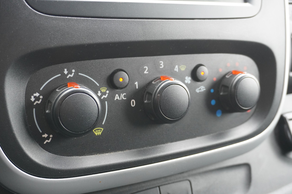 Renault Trafic 1.6 dCi 125PK L2 2x Schuif EURO 6 - Airco - Navi - Cruise - ⬠11.950,- Excl. 10