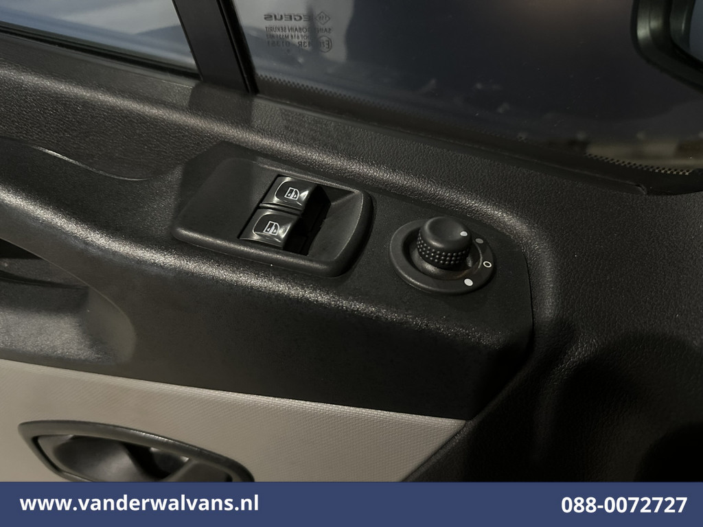 Renault Trafic 1.6 dCi 126pk L2H1 Euro6 Airco | Imperiaal | Camera | Navigatie | Cruisecontrol | Trekhaak Parkeersensoren, Bijrijdersbank 17