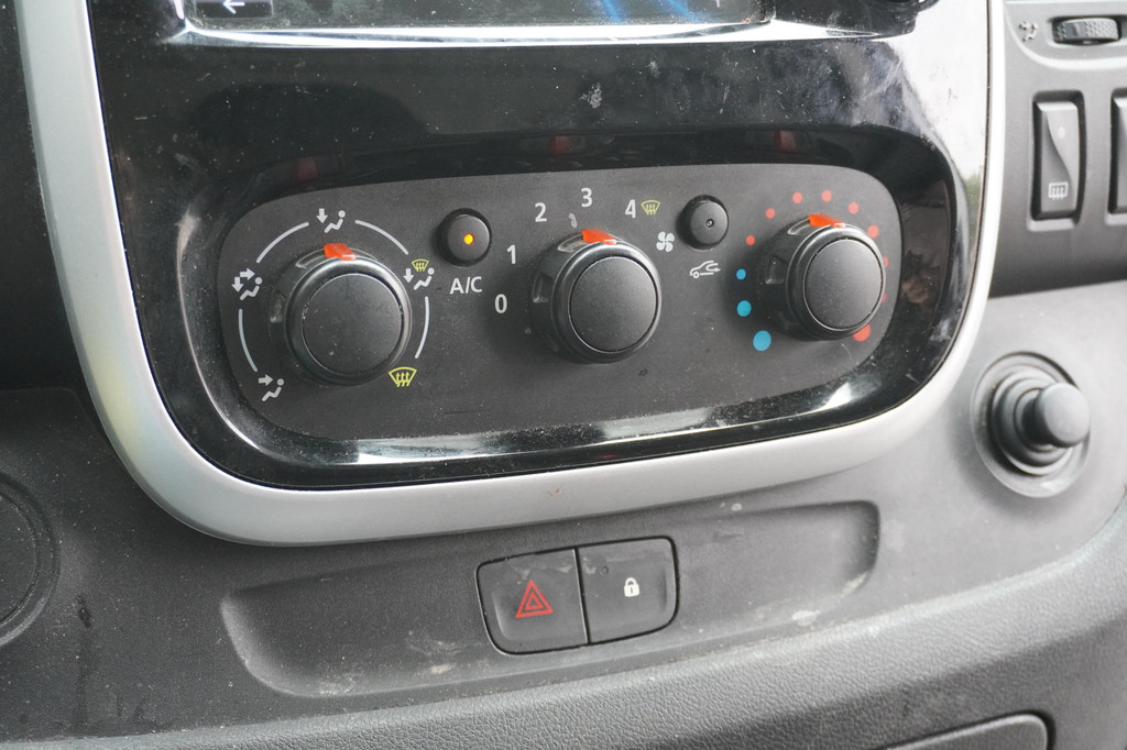 Renault Trafic 1.6 dCi 145PK EURO 6 - Airco - Navi - Cruise - â¬10.950,- 13