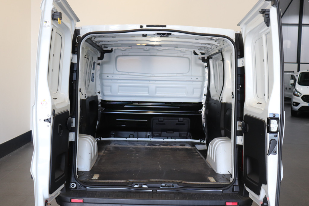 Renault Trafic 1.6 dCi EURO 6 - Airco - Camera - PDC - ⬠9.950.- Excl. BTW 10