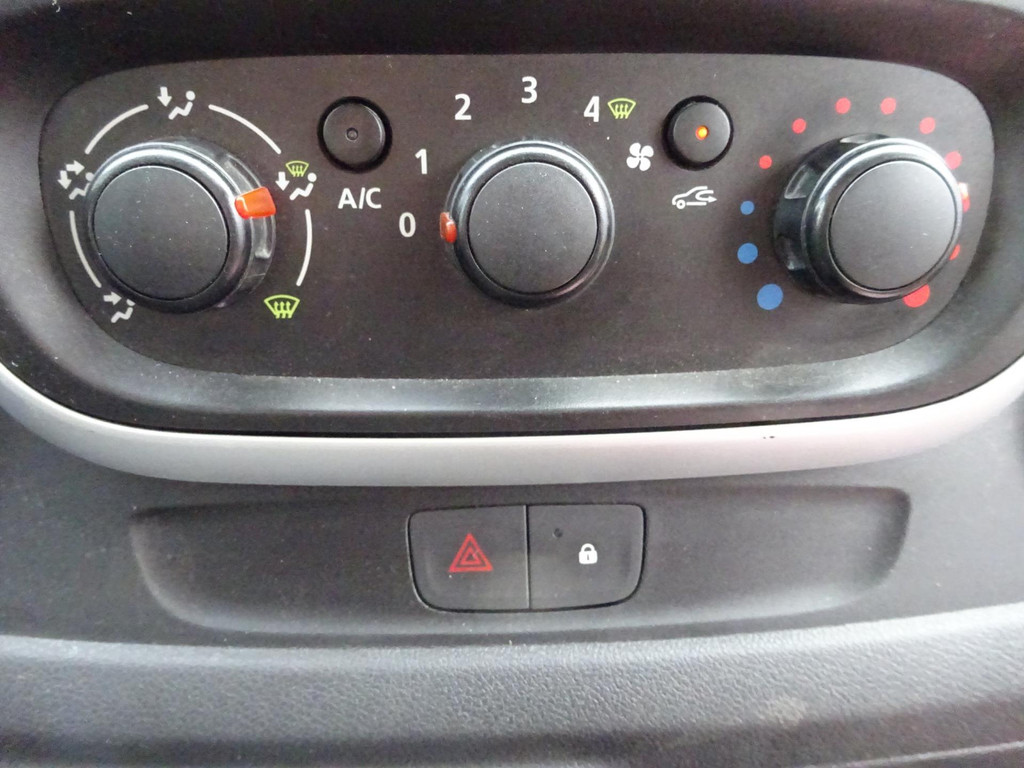 Renault Trafic 1.6 dCi L1H1 AIRCO NAVIGATIE CRUISE 18