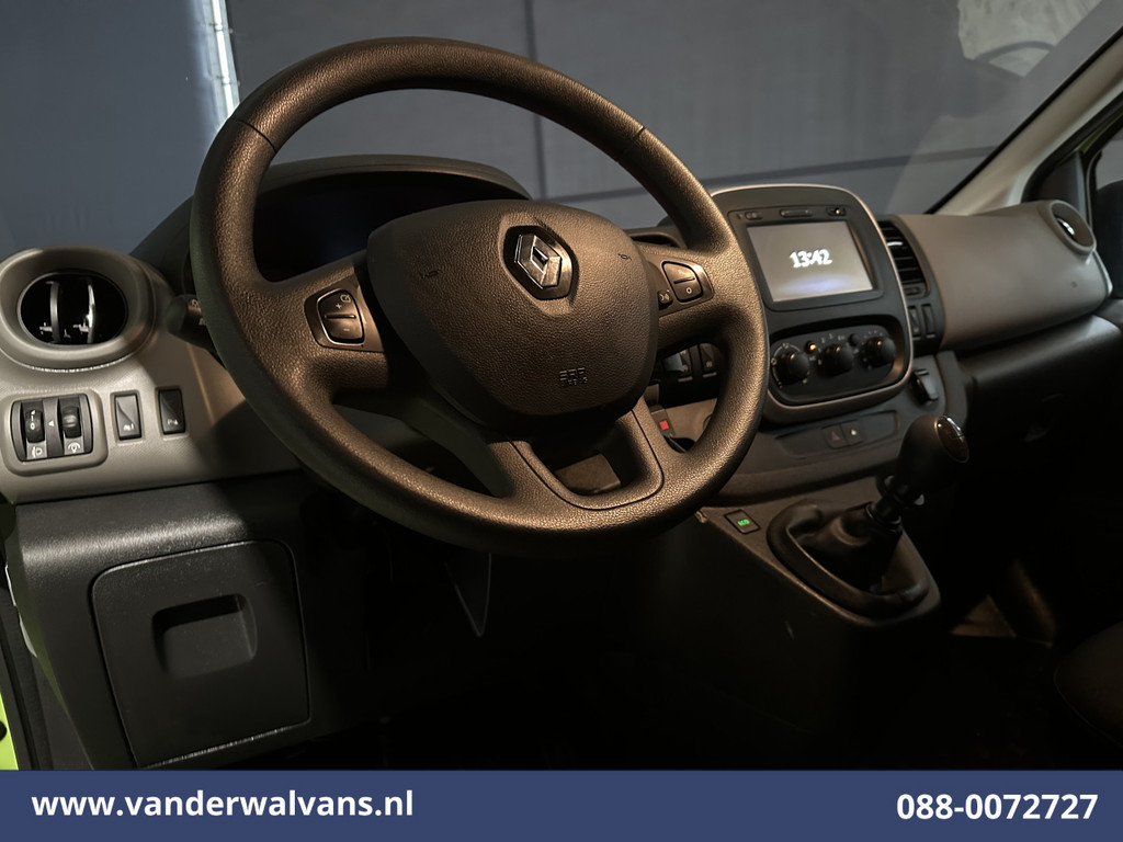Renault Trafic 1.6 dCi L1H1 Euro6 Airco | Navigatie | Cruisecontrol | Trekhaak | Parkeersensoren Bijrijdersbank 15