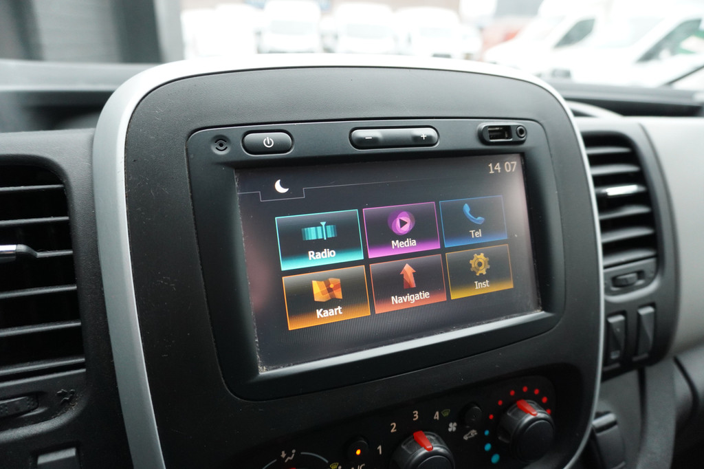 Renault Trafic 1.6 dCi L2 EURO 6 - Airco - Cruise - Trekhaak - â¬10.900,- Excl. 10