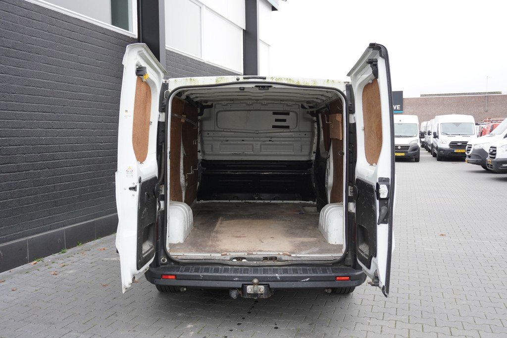 Renault Trafic 1.6 dCi L2 EURO 6 - Airco - Cruise - Trekhaak - â¬10.900,- Excl. 7