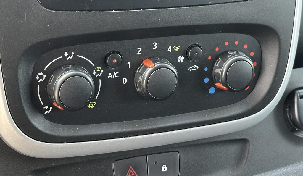 Renault Trafic 1.6 dCi T27 L1 Navi|Airco|Trekhaak 11