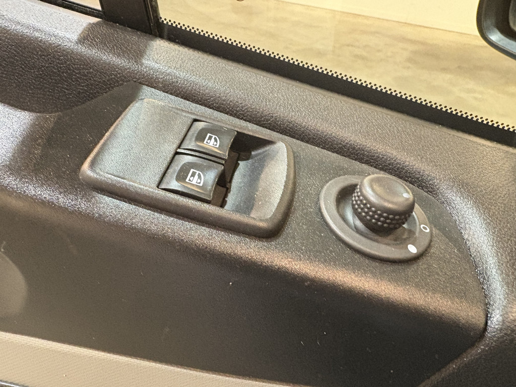 Renault Trafic 1.6 dCi T29 L2H1 125 PK Servicebus / Modul-System / Victron 220v / Airco / Cruise control / Schuifdeur L+R 17