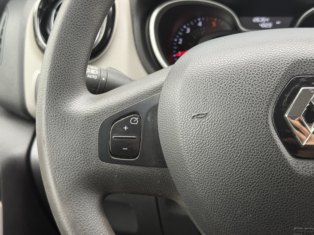 Renault Trafic 1.6 dCi T29 L2H1 DC Comfort | NL-auto | 1e Eig | Navi | Camera | Trekhaak | PDC 15