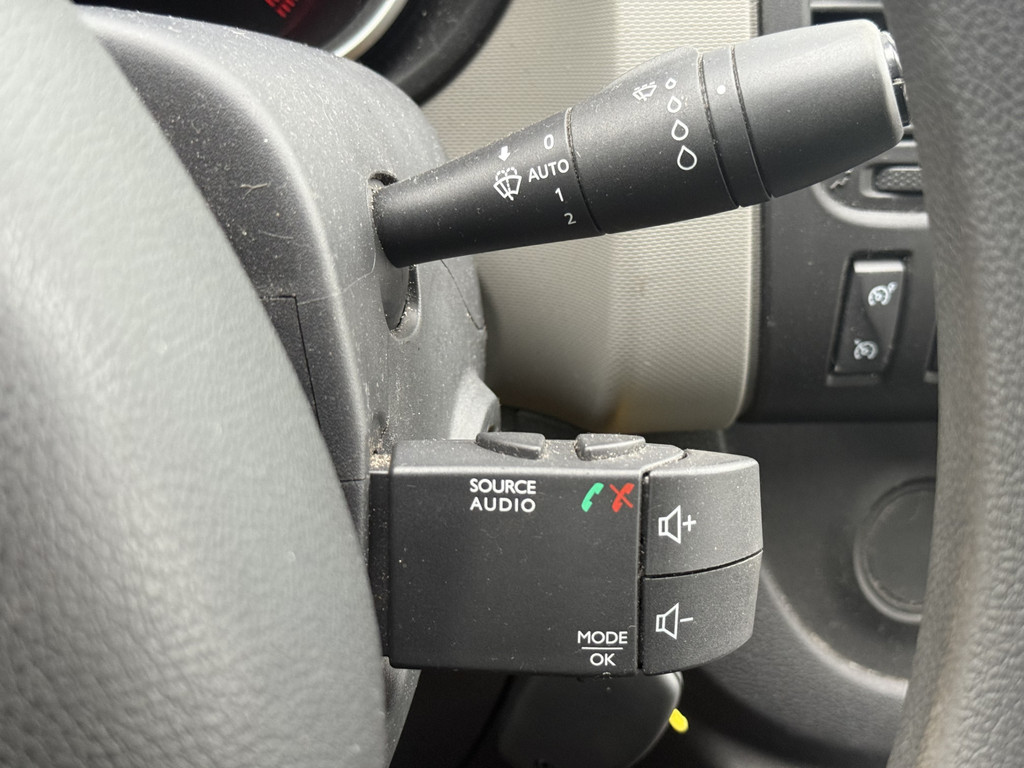 Renault Trafic 1.6 dCi T29 L2H1 DC Comfort | NL-auto | 1e Eig | Navi | Camera | Trekhaak | PDC 18