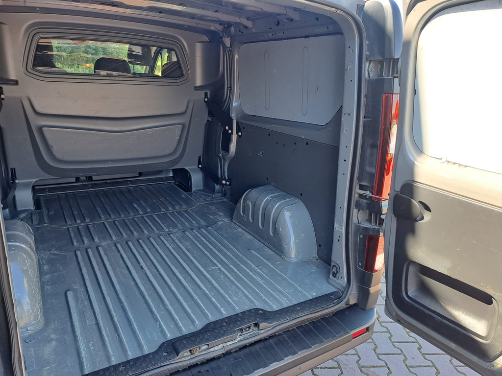 Renault Trafic 1.6 dCi T29 L2H1 Dubbele cabine | Airco | Bluetooth | Elektrisch pakket | Trekhaak | 18