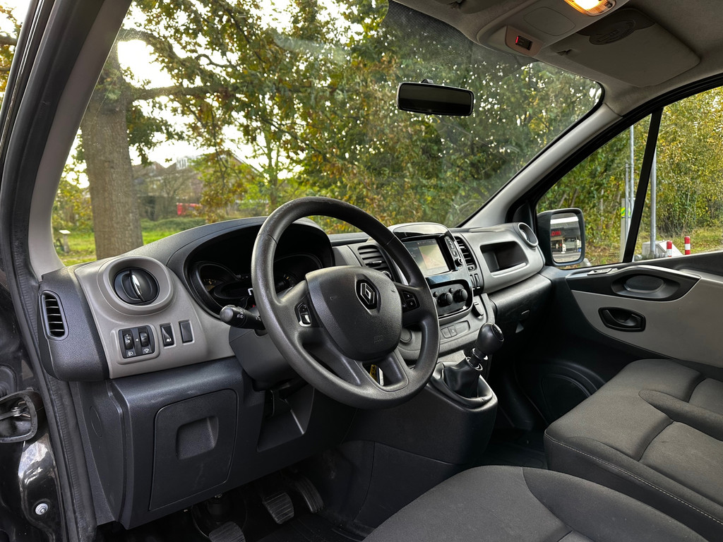 Renault Trafic 1.6 dCi T29 L2H1 Turbo|140PK|NAP|airco|cruise|navi|trekhaak|bluetooth|drie zitplaatsen 11