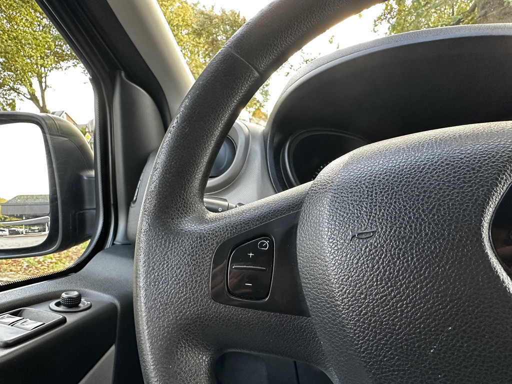 Renault Trafic 1.6 dCi T29 L2H1 Turbo|140PK|NAP|airco|cruise|navi|trekhaak|bluetooth|drie zitplaatsen 12