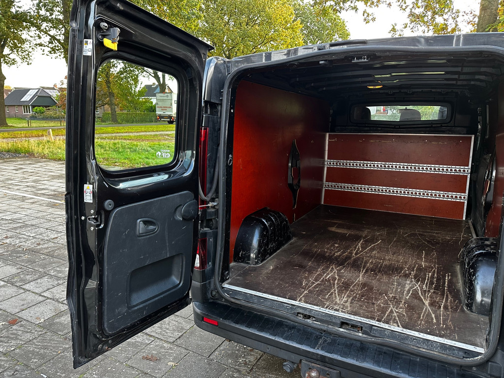 Renault Trafic 1.6 dCi T29 L2H1 Turbo|140PK|NAP|airco|cruise|navi|trekhaak|bluetooth|drie zitplaatsen 21