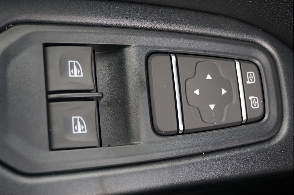 Renault Trafic 170PK L2H1 DC EDC AUT BPM VRIJ!! Navi, Climate, Cruise, LED!! NR. 605 18