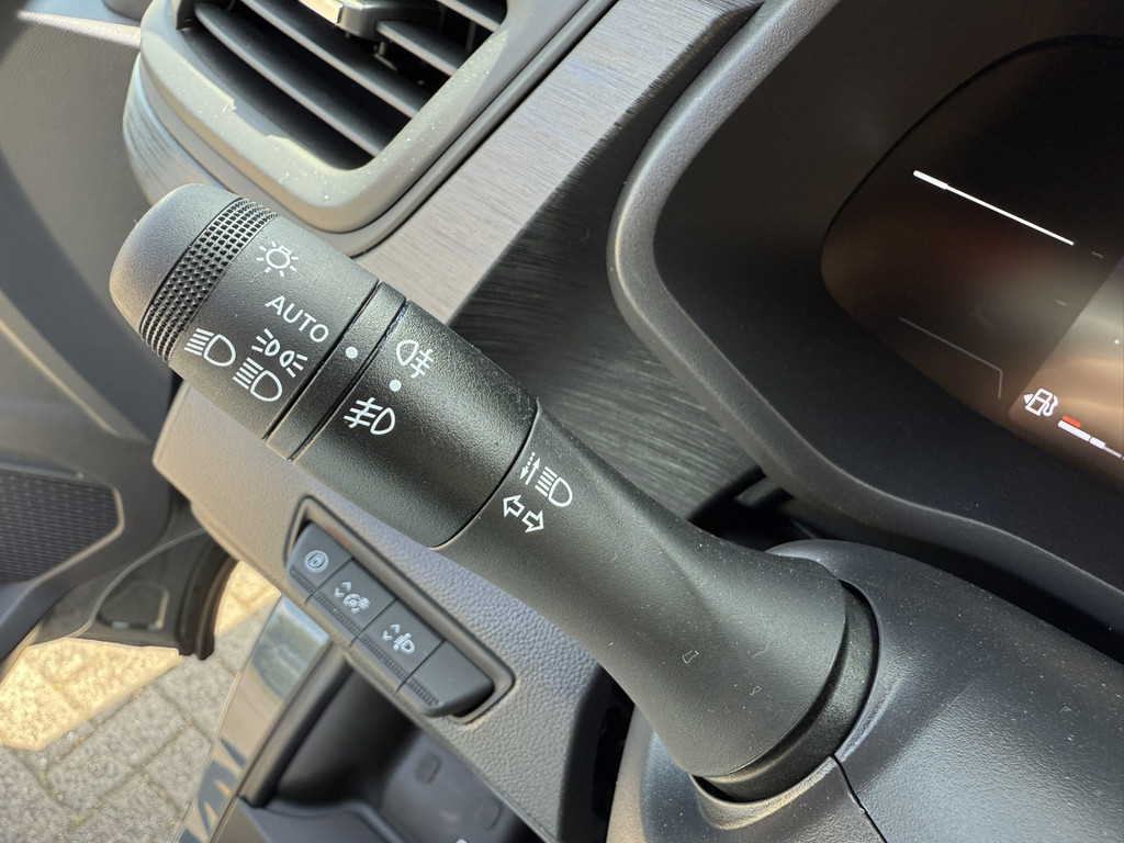 Renault Trafic 2.0 Blue dC1 150 EDC T30 L2H1 Advance 8