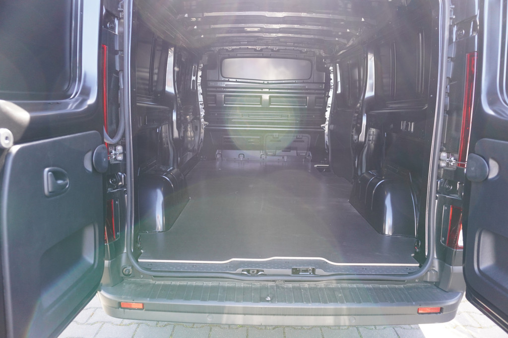 Renault Trafic 2.0 Blue dCi 130PK T30 L2H1 Advance Nr. V019 | Airco | Cruise | Apple CP + Andoid auto | Camera 12