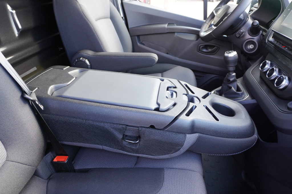 Renault Trafic 2.0 Blue dCi 130PK T30 L2H1 Advance Nr. V047 | Airco | Cruise | Apple CP + Android auto | Camera 21