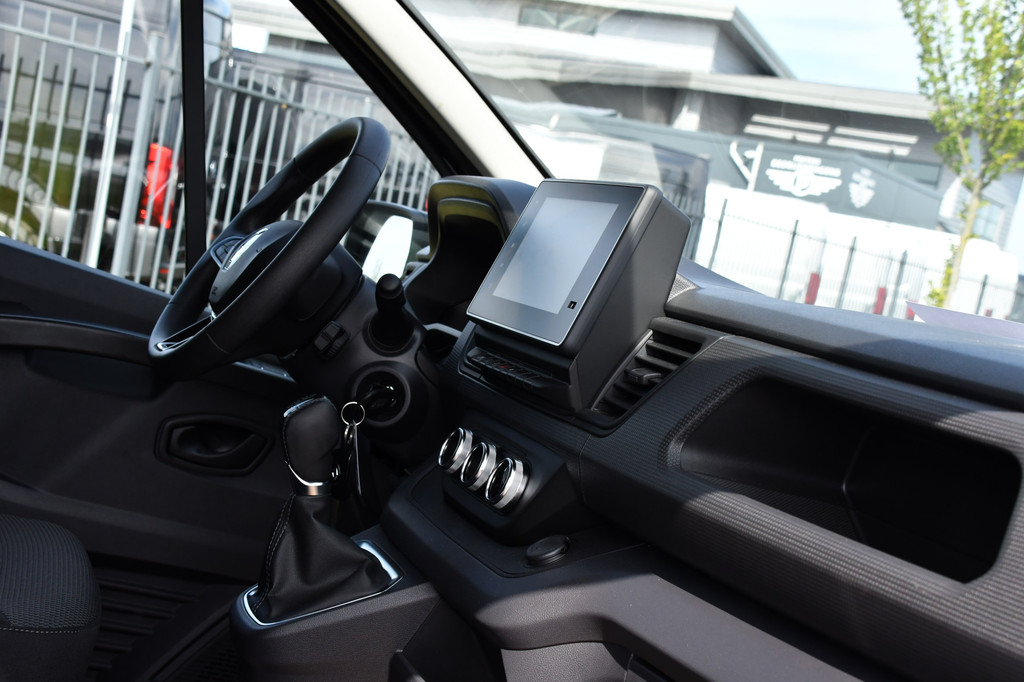 Renault Trafic 2.0 Blue dCi 170 L2H1 DC Black Edition Cruise, Carplay, 170pk, 2 x Schuifdeur, Multimedia, Automaat, Sensoren, Uniek! 13