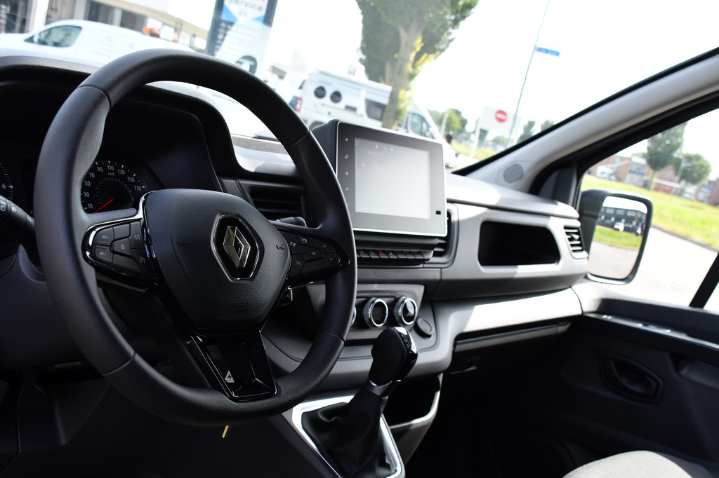 Renault Trafic 2.0 Blue dCi 170 L2H1 DC Black Edition Cruise, Carplay, 170pk, 2 x Schuifdeur, Multimedia, Automaat, Sensoren, Uniek! 15