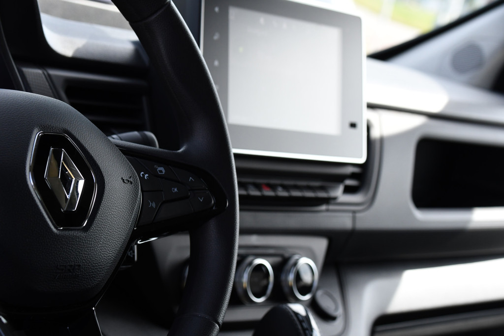 Renault Trafic 2.0 Blue dCi 170 L2H1 DC Black Edition Cruise, Carplay, 170pk, 2 x Schuifdeur, Multimedia, Automaat, Sensoren, Uniek! 18