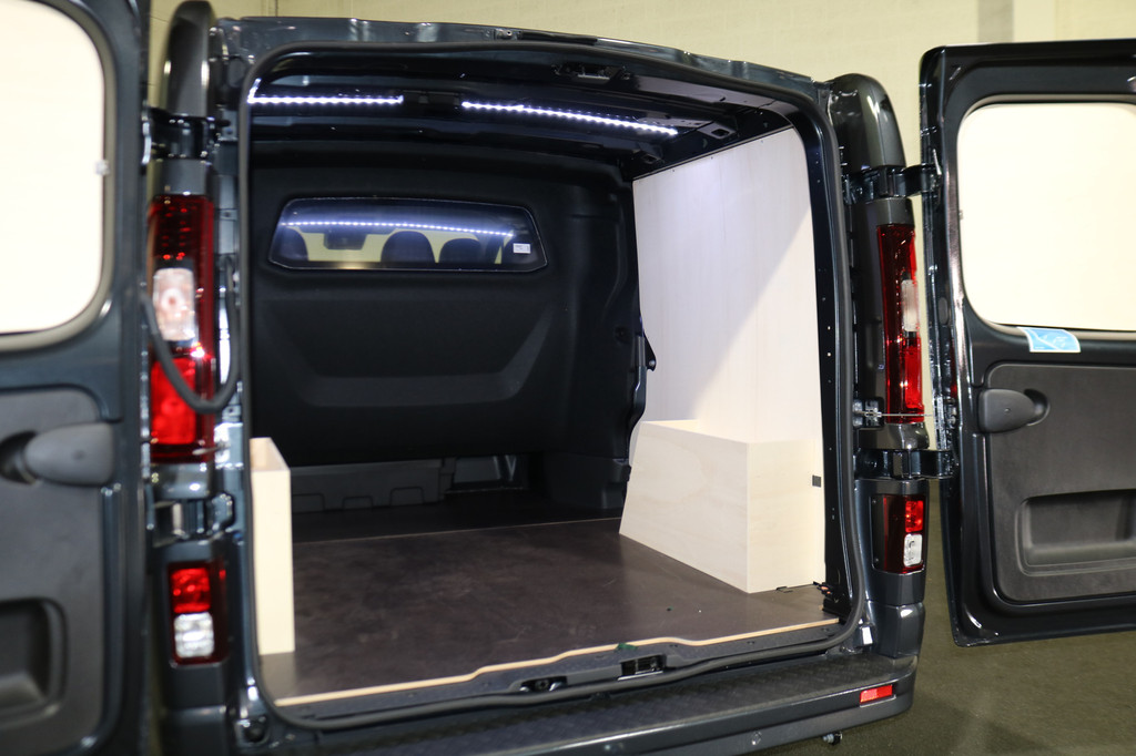 Renault Trafic 2.0 Blue dCi 170pk L2 H1 DC Automaat Black Edition 12